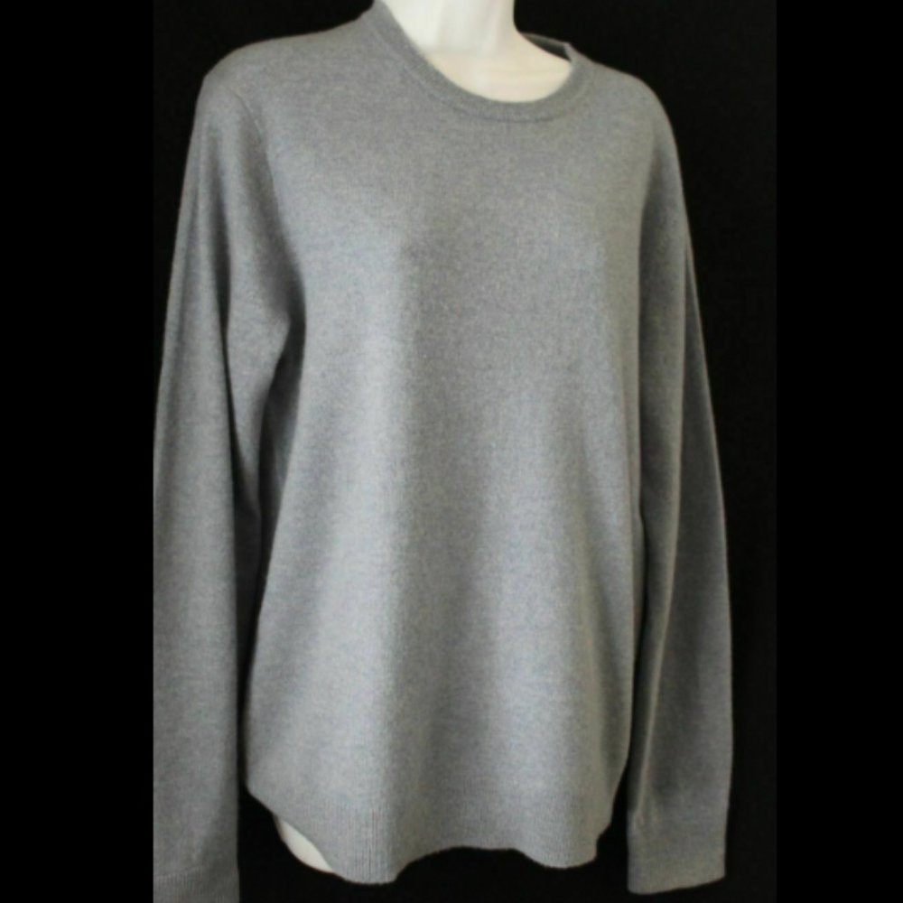 Everlane Women's Cashmere Sweater Medium Silvery Blue Color